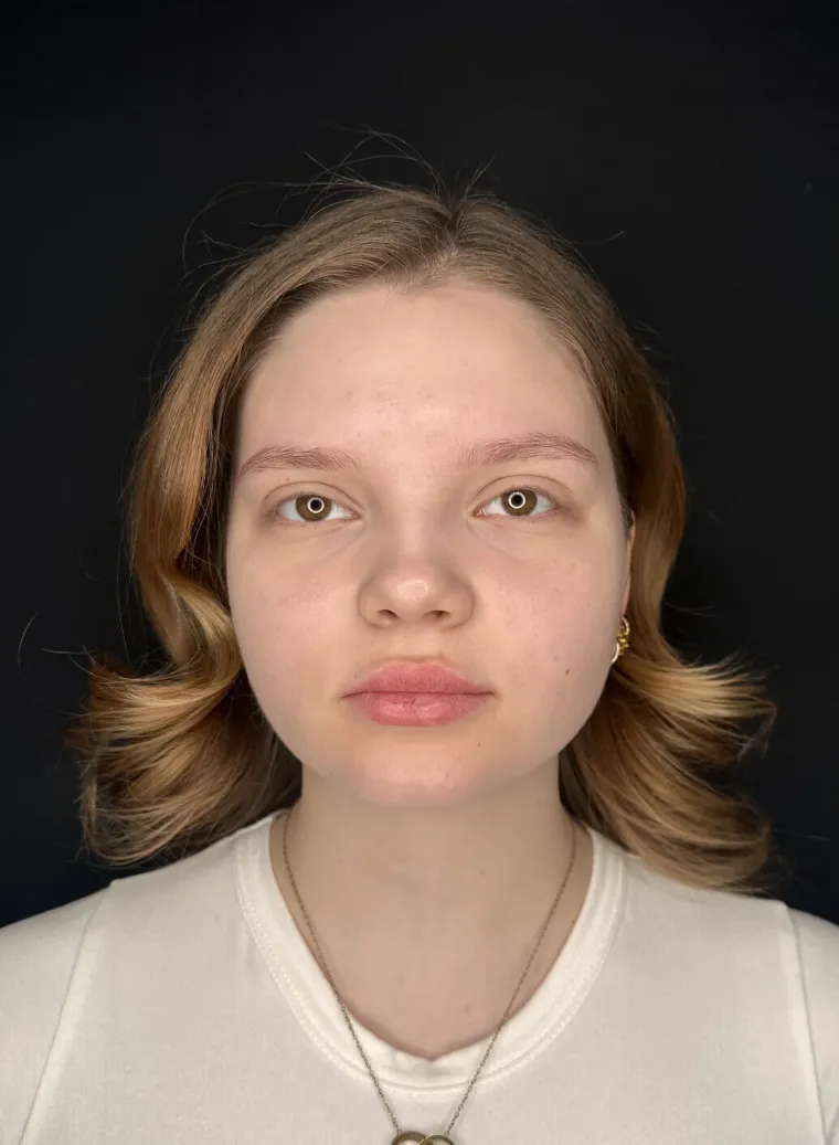Брови и губы — до